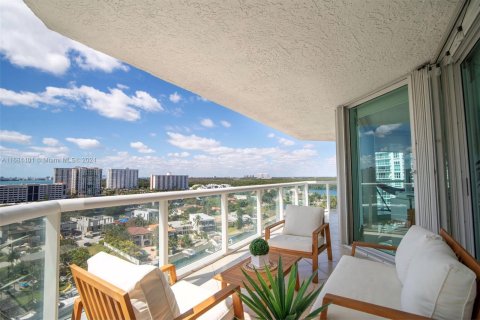 Condo in Sunny Isles Beach, Florida, 2 bedrooms  № 1420141 - photo 19