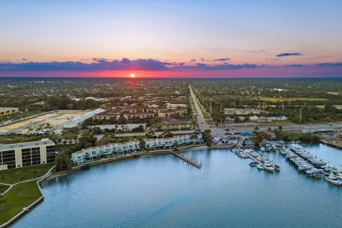 Townhouse in Tequesta, Florida 3 bedrooms, 266.91 sq.m. № 1031687 - photo 27