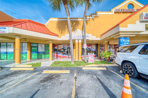 Commercial property in Hialeah, Florida № 1345540 - photo 27