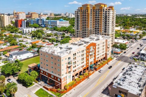 Copropriété à vendre à Miami, Floride: 2 chambres, 83.8 m2 № 1345507 - photo 4