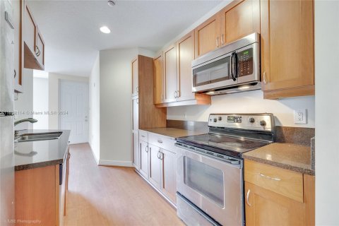 Condo in Fort Lauderdale, Florida, 1 bedroom  № 1345508 - photo 8