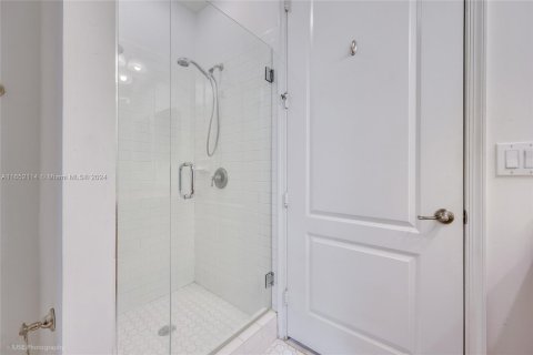 Condo in Fort Lauderdale, Florida, 1 bedroom  № 1345508 - photo 10