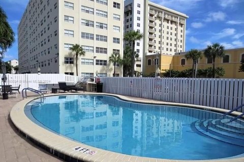 Condo in Fort Lauderdale, Florida, 1 bedroom  № 1060864 - photo 20