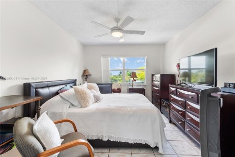 Condo in Fort Lauderdale, Florida, 1 bedroom  № 1060864 - photo 17