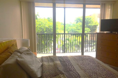 Condominio en venta en Lauderhill, Florida, 1 dormitorio, 72.46 m2 № 1060968 - foto 5