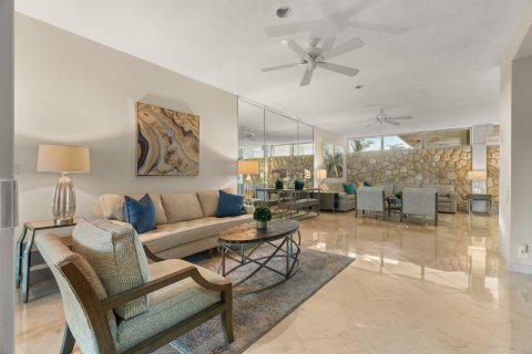 Condo in Lauderdale-by-the-Sea, Florida, 2 bedrooms  № 1031988 - photo 5