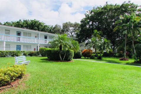 Condo in Deerfield Beach, Florida, 1 bedroom  № 1072872 - photo 4