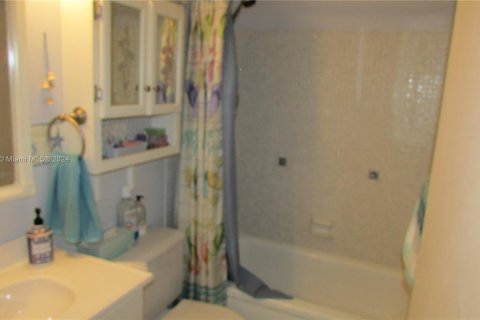 Condo in Deerfield Beach, Florida, 1 bedroom  № 1072872 - photo 14