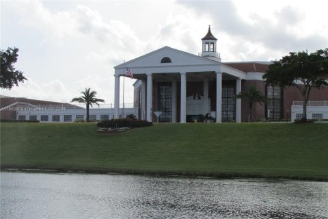 Condo in Deerfield Beach, Florida, 1 bedroom  № 1072872 - photo 22