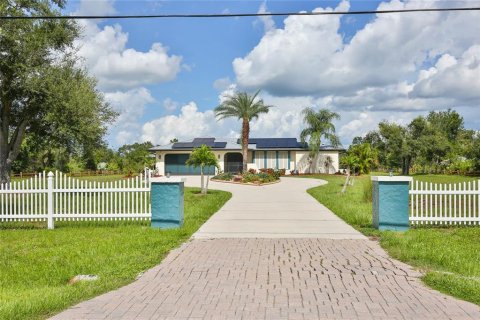 Villa ou maison à vendre à Punta Gorda, Floride: 4 chambres, 229.19 m2 № 1297383 - photo 5