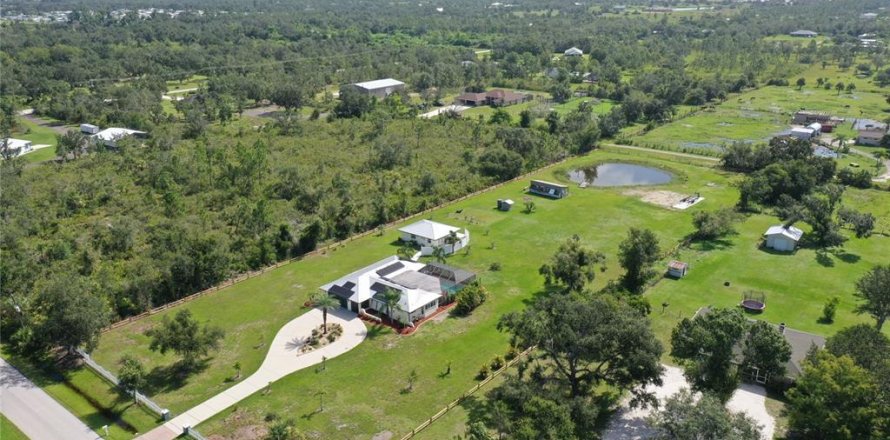 Villa ou maison à Punta Gorda, Floride 4 chambres, 229.19 m2 № 1297383