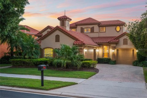 Villa ou maison à vendre à Orlando, Floride: 4 chambres, 346.34 m2 № 1429493 - photo 1