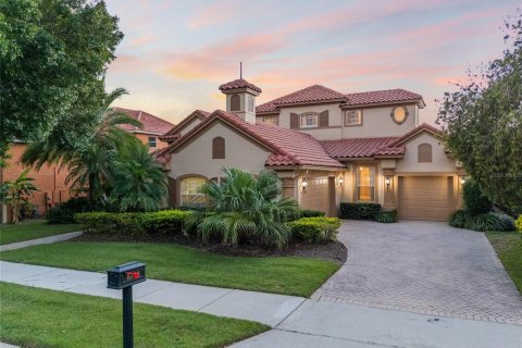 Villa ou maison à vendre à Orlando, Floride: 4 chambres, 346.34 m2 № 1429493 - photo 2