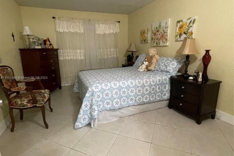 Condo in Sunrise, Florida, 1 bedroom  № 1071072 - photo 13