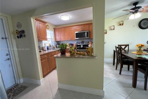 Condominio en venta en Sunrise, Florida, 1 dormitorio, 57.6 m2 № 1071072 - foto 4