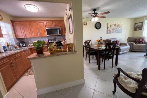 Condo in Sunrise, Florida, 1 bedroom  № 1071072 - photo 3