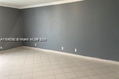 Copropriété à vendre à Sunny Isles Beach, Floride: 2 chambres, 141.3 m2 № 1046996 - photo 9