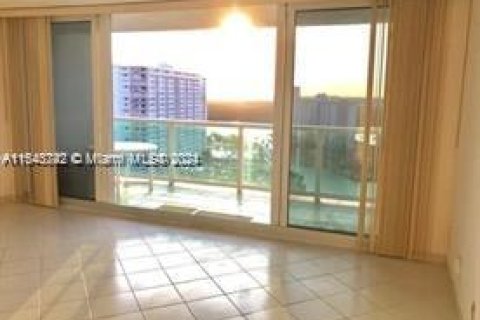 Copropriété à vendre à Sunny Isles Beach, Floride: 2 chambres, 141.3 m2 № 1046996 - photo 5