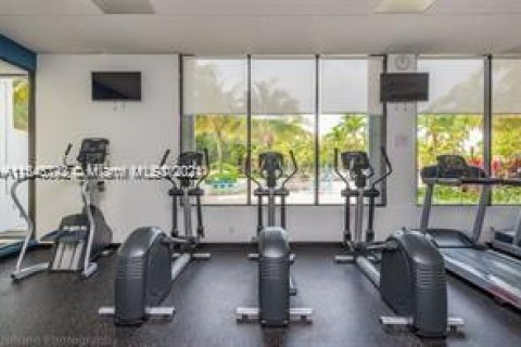 Copropriété à vendre à Sunny Isles Beach, Floride: 2 chambres, 141.3 m2 № 1046996 - photo 16