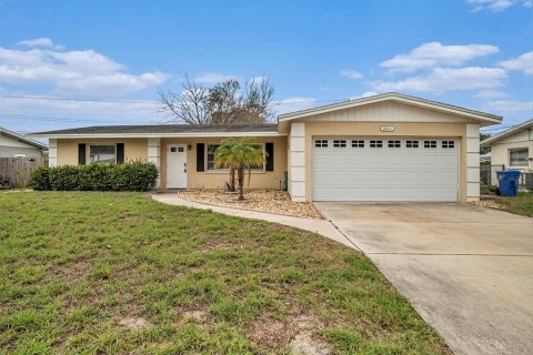 Villa ou maison à vendre à Bradenton, Floride: 2 chambres, 128.76 m2 № 1352848 - photo 1