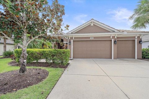 Villa ou maison à vendre à Lakewood Ranch, Floride: 4 chambres, 359.35 m2 № 1352883 - photo 3