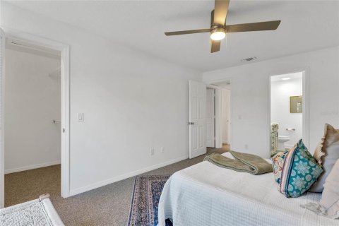 Condo in Orlando, Florida, 2 bedrooms  № 1387615 - photo 14