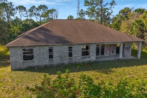 Villa ou maison à vendre à North Port, Floride: 3 chambres, 200.67 m2 № 1039210 - photo 20