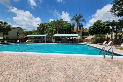 Copropriété à vendre à Pompano Beach, Floride: 3 chambres, 101.54 m2 № 1171246 - photo 21