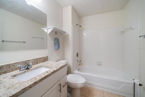 Copropriété à vendre à Tampa, Floride: 2 chambres, 99.22 m2 № 1399608 - photo 21