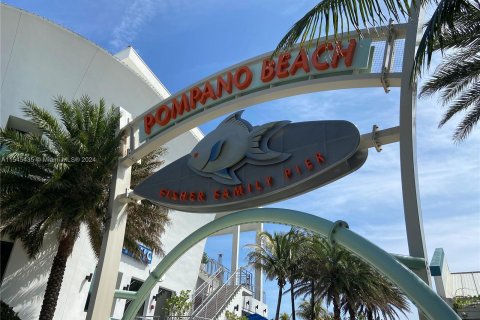 Propiedad comercial en venta en Pompano Beach, Florida, 362.78 m2 № 1067590 - foto 3