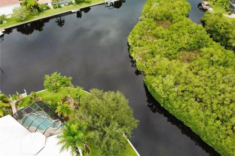 Terreno en venta en Punta Gorda, Florida № 1286452 - foto 1