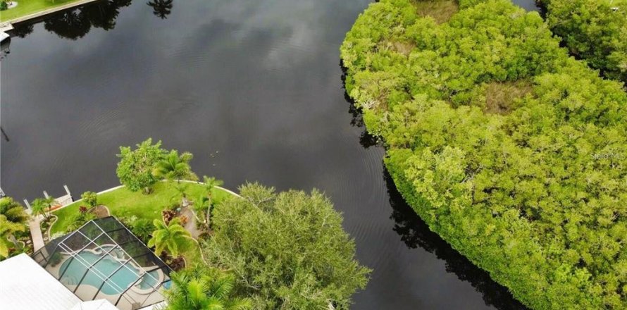 Terrain à Punta Gorda, Floride № 1286452