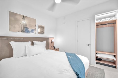 Condo in Miami, Florida, 1 bedroom  № 1406085 - photo 14