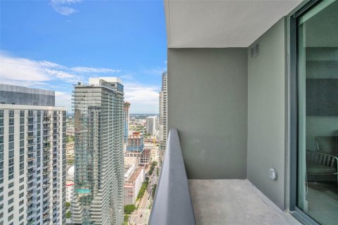 Condo in Miami, Florida, 1 bedroom  № 1406085 - photo 30