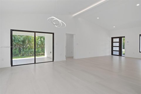 Casa en venta en South Miami, Florida, 4 dormitorios, 186.92 m2 № 1073186 - foto 14