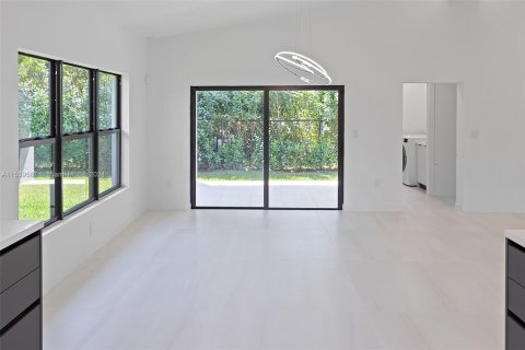 Casa en venta en South Miami, Florida, 4 dormitorios, 186.92 m2 № 1073186 - foto 15