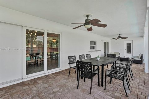 Casa en venta en Hollywood, Florida, 3 dormitorios, 162.76 m2 № 1073150 - foto 21