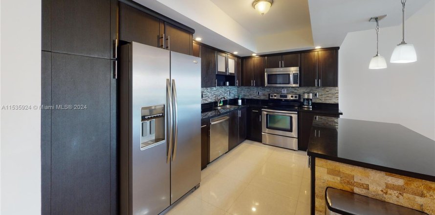 Condo in Sunny Isles Beach, Florida, 1 bedroom  № 1073185