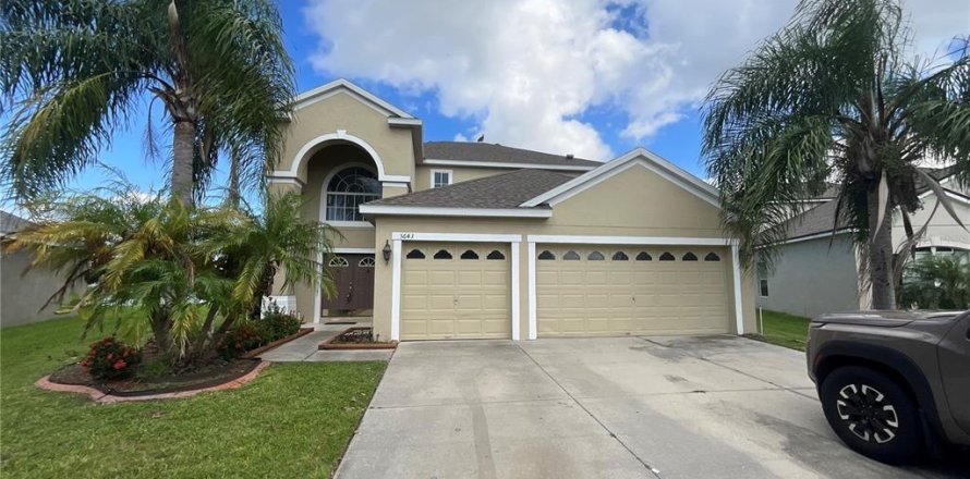 Casa en Saint Cloud, Florida 4 dormitorios, 243.68 m2 № 1393853