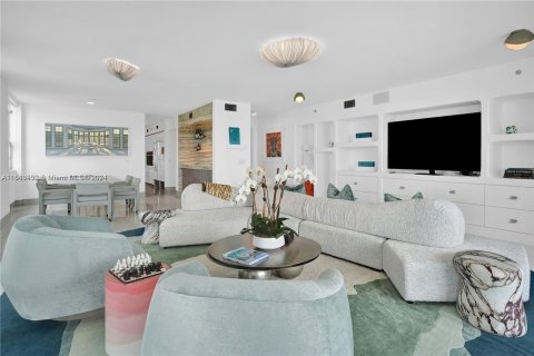 Condo in Miami Beach, Florida, 5 bedrooms  № 1325910 - photo 3