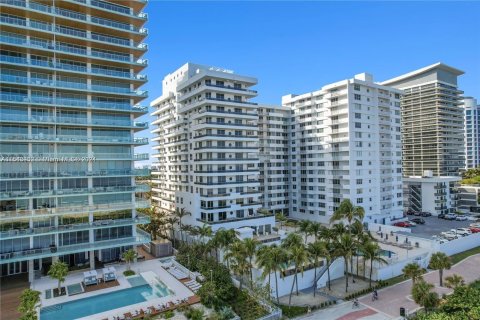 Condominio en venta en Miami Beach, Florida, 5 dormitorios, 427.26 m2 № 1325910 - foto 18