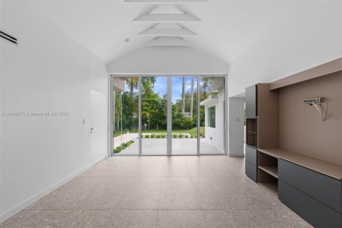 Villa ou maison à vendre à El Portal, Floride: 4 chambres, 216.37 m2 № 1059413 - photo 8