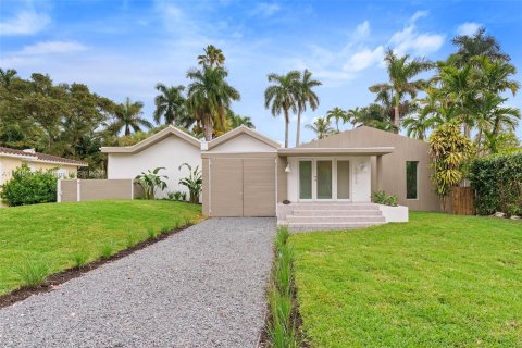 Casa en venta en El Portal, Florida, 4 dormitorios, 216.37 m2 № 1059413 - foto 1