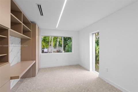 Casa en venta en El Portal, Florida, 4 dormitorios, 216.37 m2 № 1059413 - foto 24