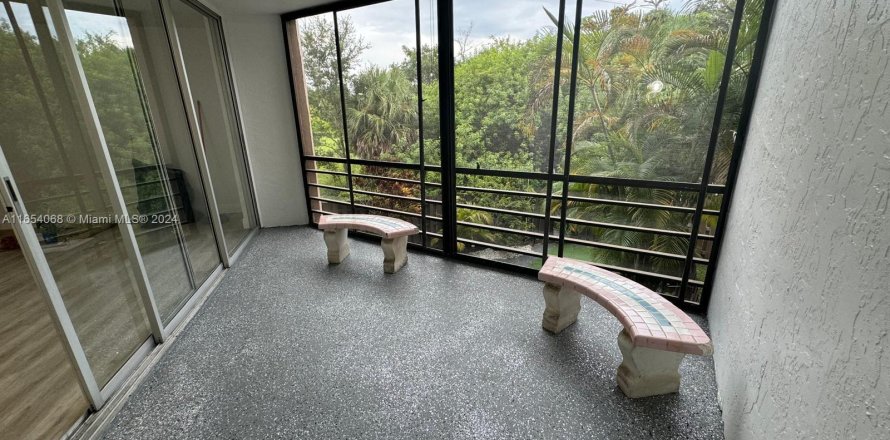 Condo in Sunrise, Florida, 2 bedrooms  № 1348716