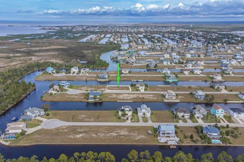 Terreno en venta en Hernando Beach, Florida № 1431851 - foto 8