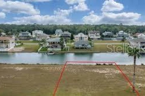 Terreno en venta en Hernando Beach, Florida № 1431851 - foto 1