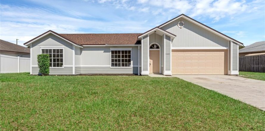 House in Deltona, Florida 4 bedrooms, 176.98 sq.m. № 1420535