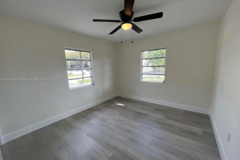 Immobilier commercial à vendre à Miami, Floride: 192.68 m2 № 1236339 - photo 12