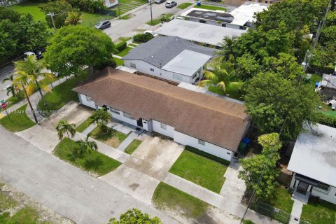 Commercial property in Miami, Florida 192.68 sq.m. № 1236339 - photo 30